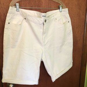 White Bermuda Shorts,  Size 20W